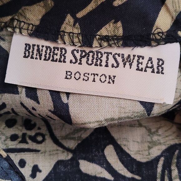 Binder Sportswear black and green floral pull over top - Picture 5 of 5